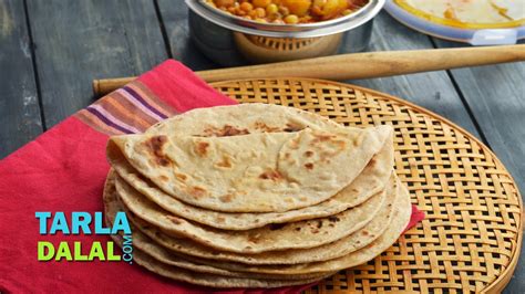 Ingredients 1/ 4 kg white flour approx 150ml water margarine salt to taste roll out your chapati and cook on a pan, cook the chapati on both sides quickly without oil, but the next time you turn run it with a little oil round the. Chapatis Recipe, Roti, Indian flat bread by Tarla Dalal ...