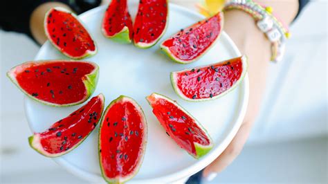 Watch How To Make Mini Jell O Watermelon Sweet Tooth Teen Vogue