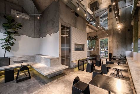Desain Coffee Shop Dengan Courtyard Outdoor Super Cozy Arsitag