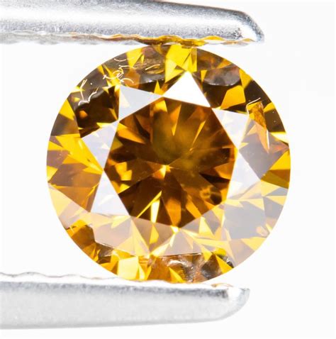 Diamant 050 Ct Orange Jaunâtre Vif Fantaisie Naturelle Catawiki