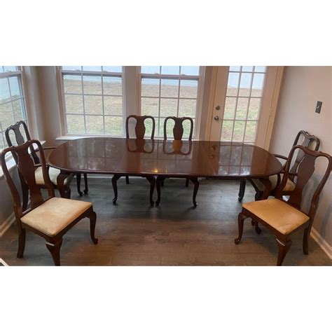 Knob Creek By Ethan Allen Cherry Dining Room Table Set With 6 Chairs