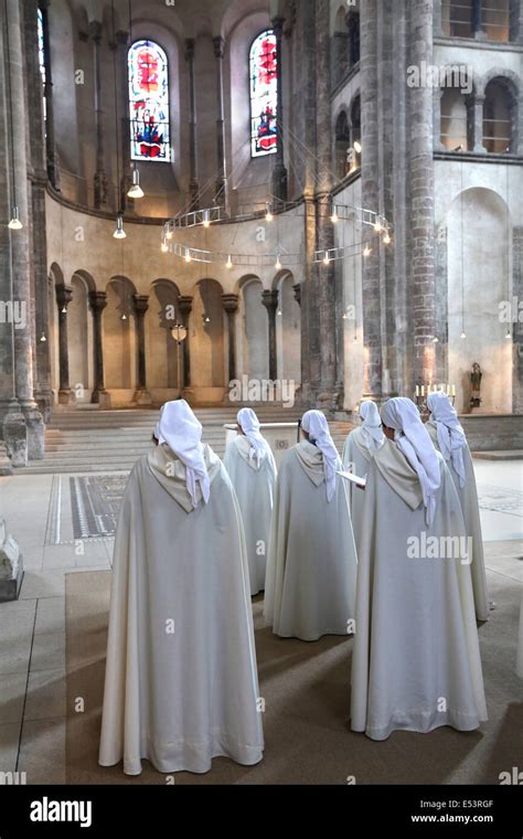 Nuns Of The Roman Catholic Religious Congregation Monastic Communities