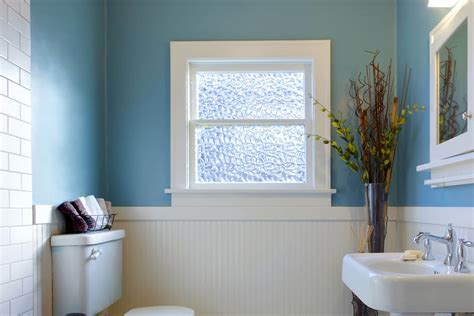 What Glass Is Best For Your Bathroom Window ⋆