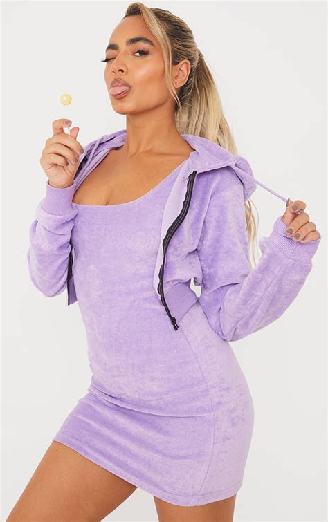 Petite Lilac Velour Cropped Hoodie Petite Prettylittlething Ie