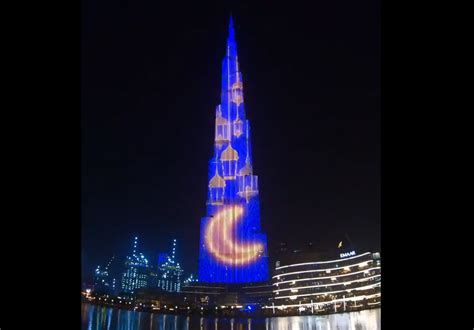 Check Out The Burj Khalifas Ramadan Light Show Esquire Middle East