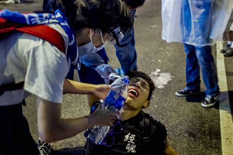Crackdown On Protests By Hong Kong Police Draws More To The Streets The New York Times
