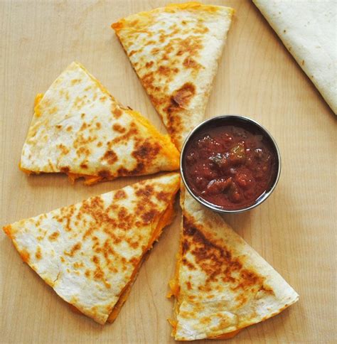 How To Make Simple And Quick Cheese Quesadillas Step By Step Pictures