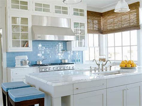 glass tile kitchen backsplash