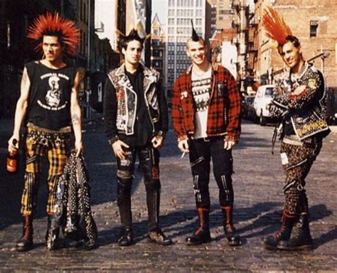 20 Awesome Punk Hairstyles For Guys 80s Punk Fashion Punk Fashion