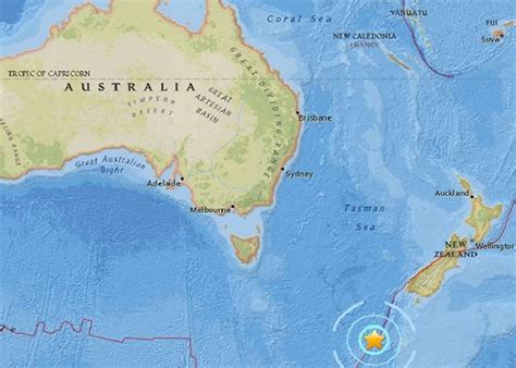 Un sismo de magnitud 7,3 ocurrido al noreste de nueva zelanda provocó un tsunami que amenaza al país. Nueva Zelanda tiembla tras devastador terremoto en México