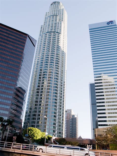 And close at 7 p.m. Archikey.com | Buildings | US Bank Tower