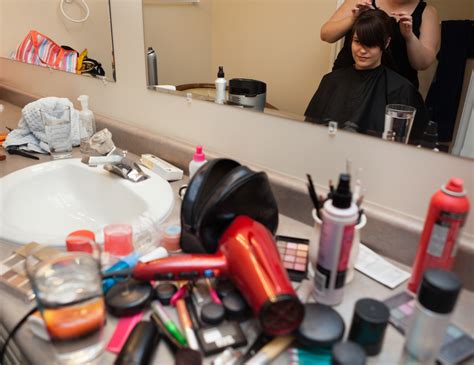 Twitter Users Just Admitted How Messy Their Makeup Tables And Bags