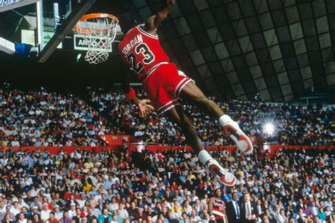 T Of Flight Michael Jordan And The 1987 Nba Slam Dunk