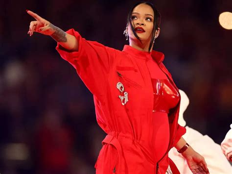 Pregnant Rihanna Soars In Super Bowl Performance