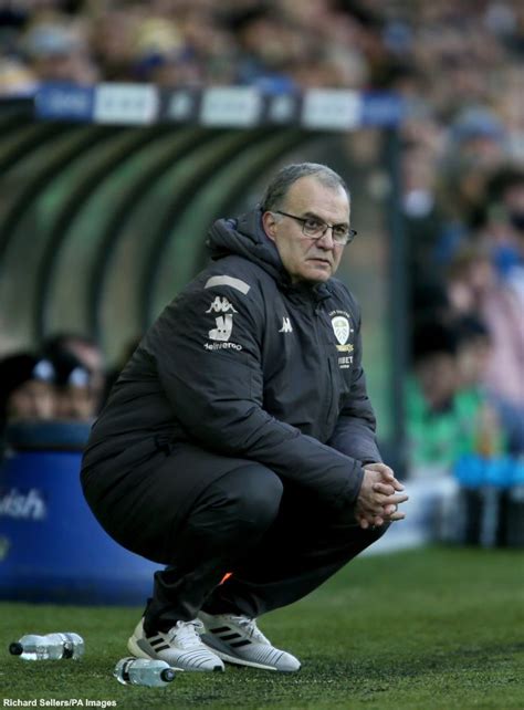 Leeds boss marcelo bielsa says he has sent a member of staff to watch every team the whites have played this season train. Marcelo Bielsa In Full Agreement With Andrea Radrizzani, Will Stay - Inside Futbol | Latest ...