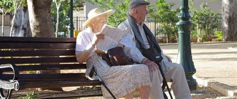 Le agevolazioni per l'uso dei mezzi di trasporto sono rivolte a persone handicappate, impedite all'utilizzo di mezzi pubblici di trasporto ordinario, residenti nel comune di palermo. Agevolazioni Fiscali per Anziani Over 60 Anni | Stannah