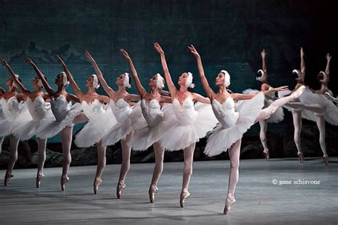 Mariinsky Corps De Ballet Ballet Photography Ballet Dancers Dance