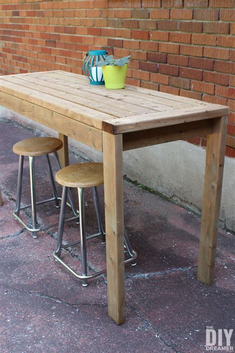 3 sierpnia 2017 brak komentarzy. How to Build a 2x4 Outdoor Bar Table - The DIY Dreamer