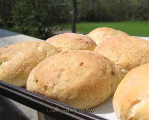 If using the traditional method of bread making, stir together flours, yeast, orange peel, caraway seeds, and salt in a large mixing bowl. Potato Cheese Bread diabetic Version [bread Machine ...