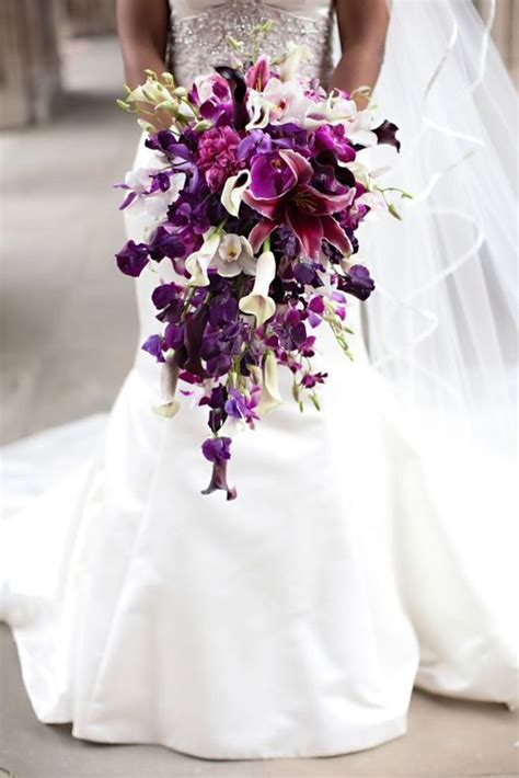 2019 Brides Favorite Purple Wedding Colors Purple Bouquet Purple