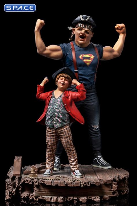 110 Scale Sloth And Chunk Art Scale Statue The Goonies