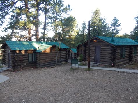 Originally constructed in 1927, in the 1940's 36 cabins were added. "Western Cabin am North Rim" Grand Canyon Lodge North Rim ...