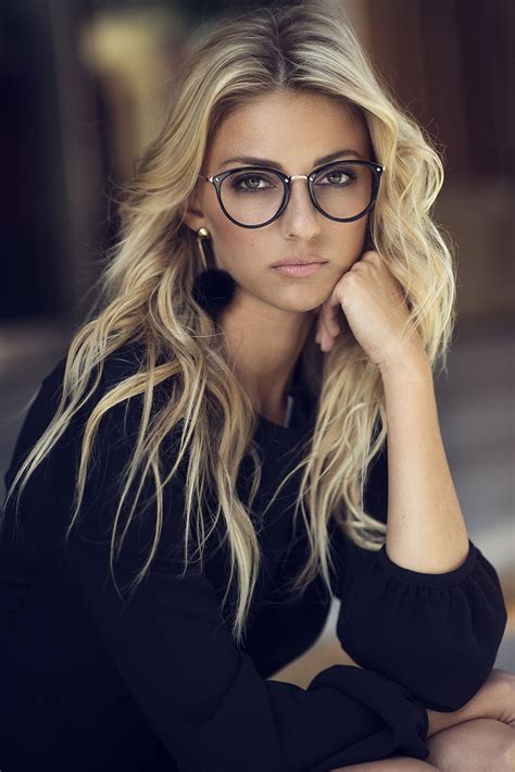 pin by katerina kalyvi on girls fashion photography fashion eyeglasses trendy glasses