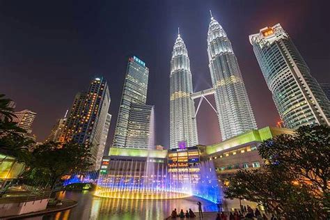 Holidays Kuala Lumpur Petronas Twin Towers Kuala Lumpur Traveller