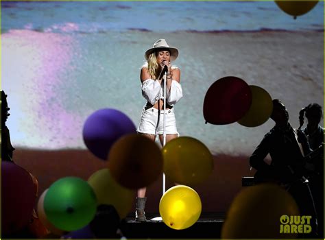 Photo Miley Cyrus Billboard Music Awards Performance 14 Photo 3902863 Just Jared