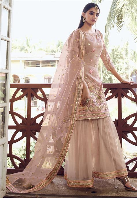 Embroidered Organza Pakistani Suit In Peach Kch6595