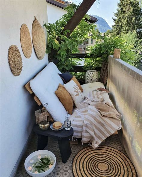 17 Ways To Turn Your Tiny Balcony Into An Irresistible Retreat