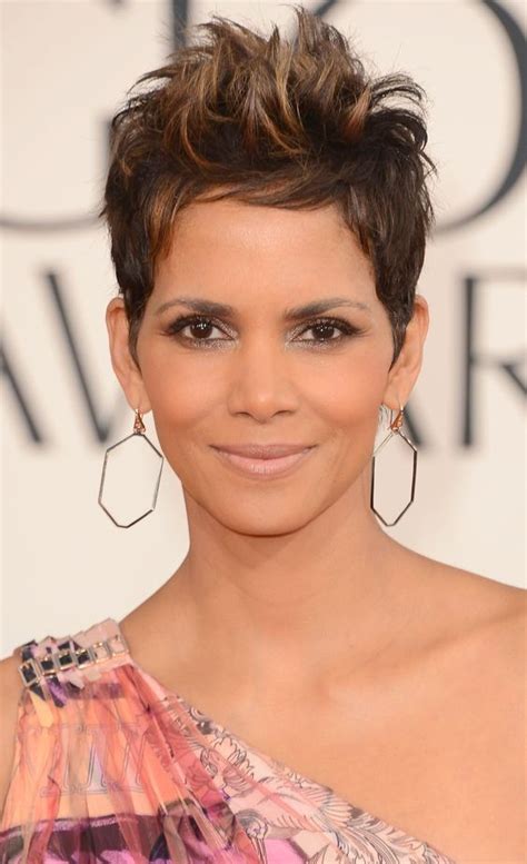 Halle berry s hairstyles from hips.hearstapps.com. 30 Graceful Hairstyles Of Halle Berry : Halle Berry Hairstyles