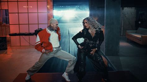 ‎how We Roll Music Video By Ciara And Chris Brown Apple Music