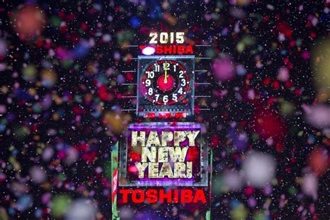 happy-new-year-2016-what-you-need-to-know-about-the-times-square-ball