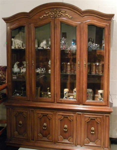 Maybe you would like to learn more about one of these? Thomasville Lighted China Cabinet