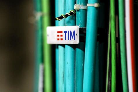 Kkr Dials In A Private Equity Classic With Telecom Italia Bloomberg