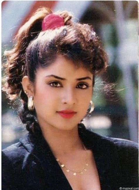 Divya Bharti Photos Images Pictures Hd Wallpapers And Pics Download