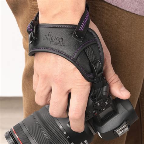 Why Do You Need A Hand Grip Camera Strap And How To Make One