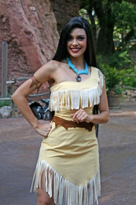 Pocahontas Disneyland Disney Characters Pocahontas Costume