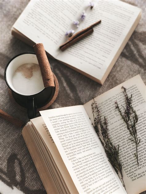 Cozy Coffee Book Atmosphere Ảnh Vintage Cà Phê