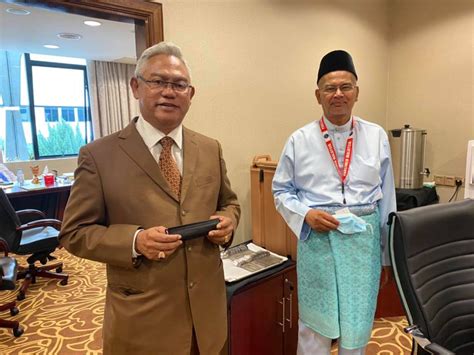 Dewan undangan negeri pulau pinang. Baju Melayu: Peraturan mana Speaker DUN Selangor pakai ...