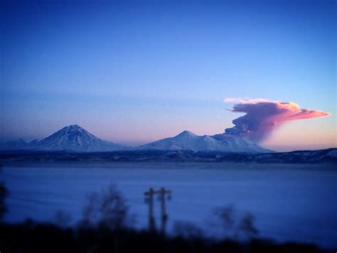 Kamchatka Zhupanovsky Volcano Eruption February 12 2016 Strange Sounds