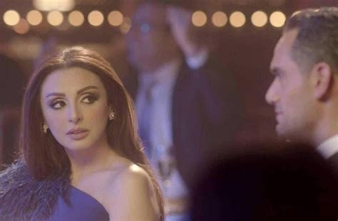 angham pulls disgusted face as haifa wehbe accepts murex d or award al bawaba