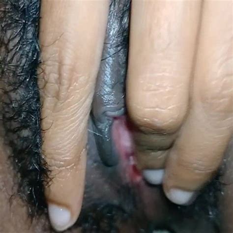 Sri Lankan School Girl Show Boobs And Masturbating Hairy Pussy Xhamster