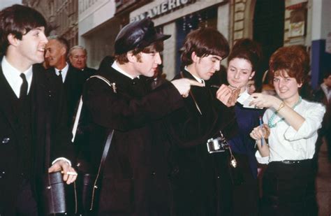Pin By Frank Tomasic On Beatles Paul Mccartney The Beatles Beatles Pictures