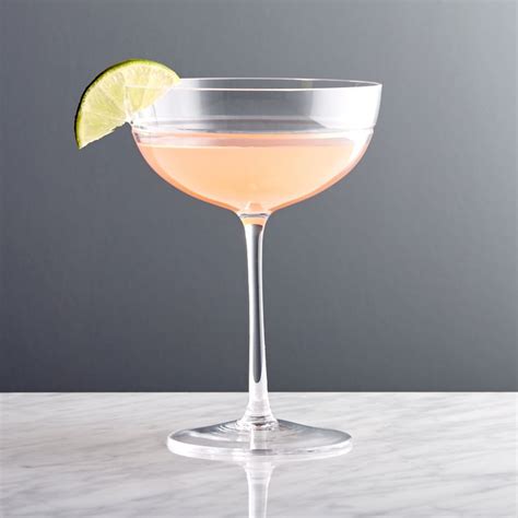 Full Moon Martini A Fancy Cocktail Recipe For Entertaining Jojotastic Long Stem Wine Glasses