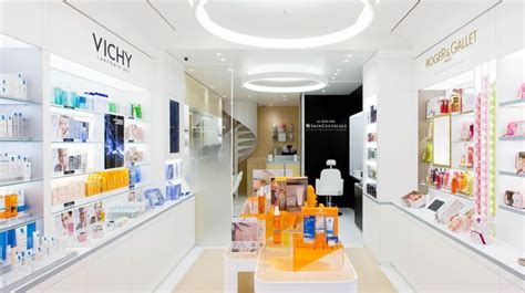 dermacenter la première boutique l oréal cosmétique active ouvre à paris cosmetique paris ouvre
