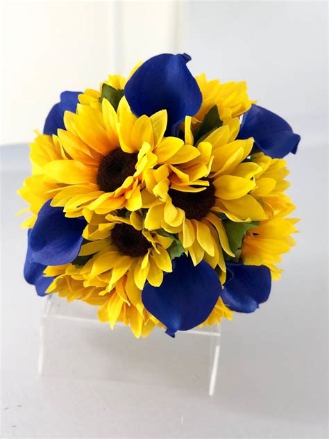 8 Sunflower Bridal Bouquet Sunflower And Calla Lily Etsy In 2020