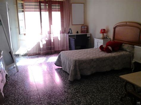Se está produciendo un importante trasvase de inmuebles comercializados en alquiler vacacional y de periodos cortos al mercado tradicional de arrendamientos de larga. PISO AMPLIO Y BUEN AMUEBLADO EN CIUDAD REAL | Alquiler ...