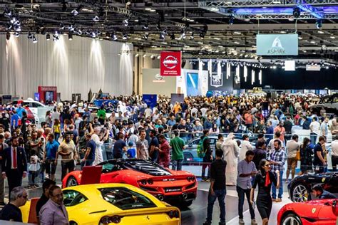 Video Huge Crowds Flock To Dubai International Motor Show Gulftoday